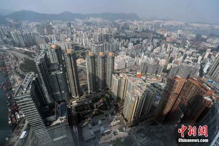 资料图:香港楼宇。 中新社记者 洪少葵 摄 香港推过渡性房屋项目“同心村”